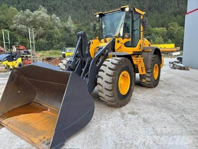 Volvo L 90 H لوادر بعجل