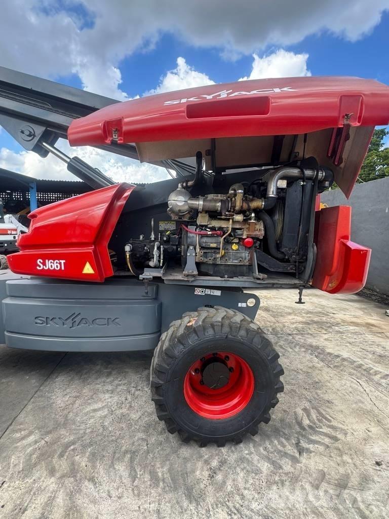 SkyJack SJ 66 T رافعات سلة مفصلية