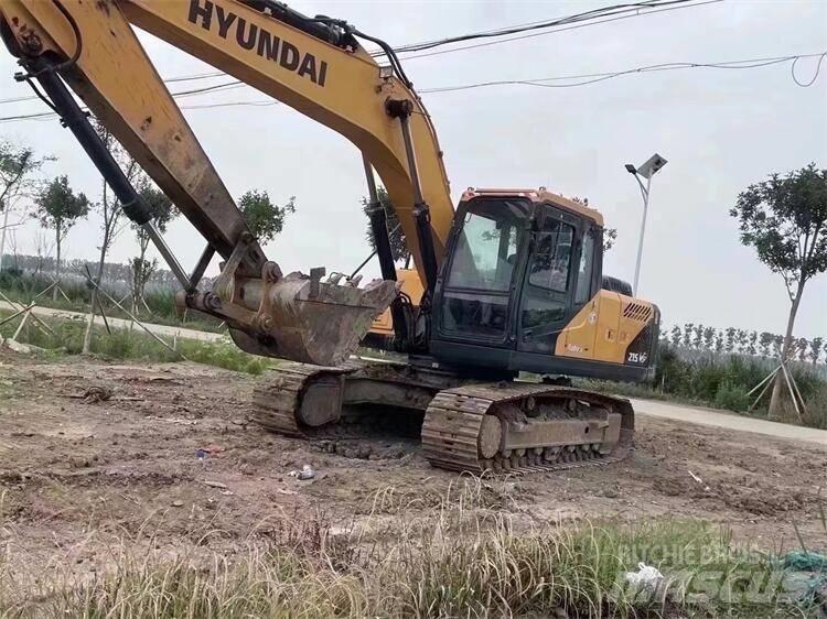 Hyundai R225LVS حفارات بعجل