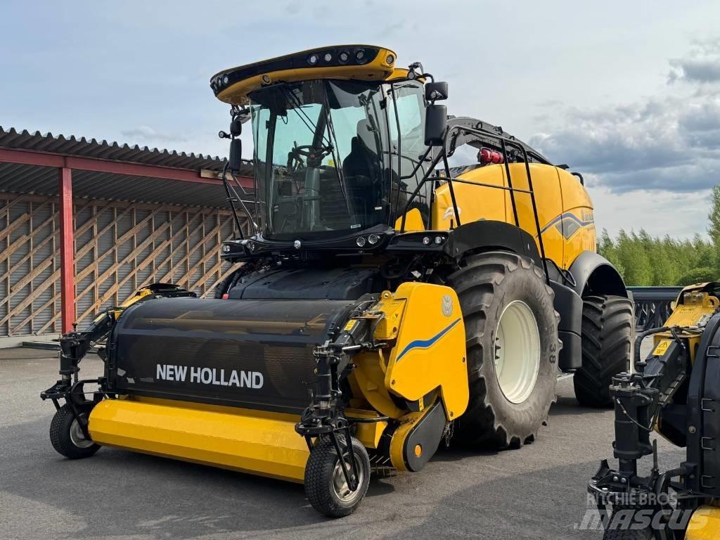 New Holland FR 550 علافات ذاتية الدفع