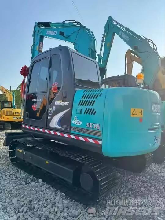 Kobelco SK 75 حفارات زحافة