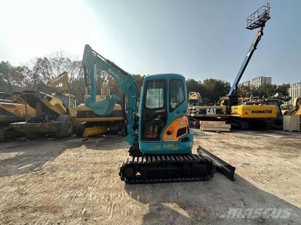 Kubota U 35 حفارات زحافة