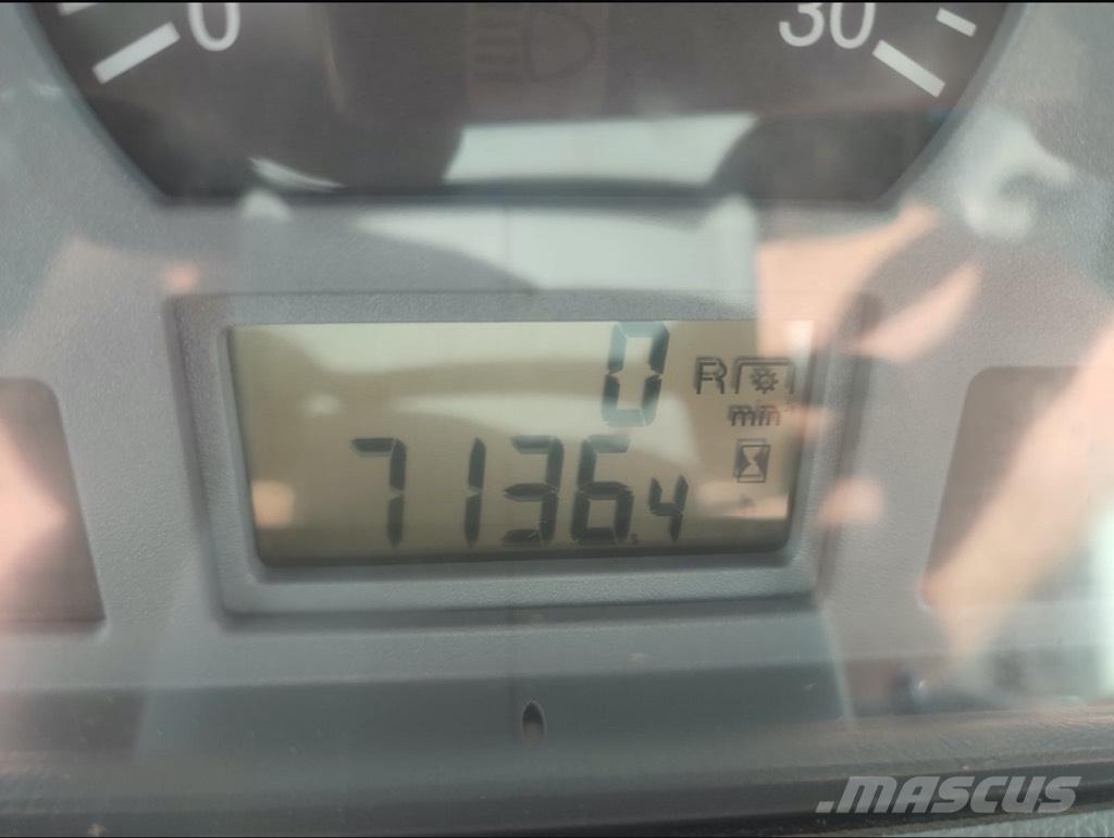 Valtra N 101 الجرارات