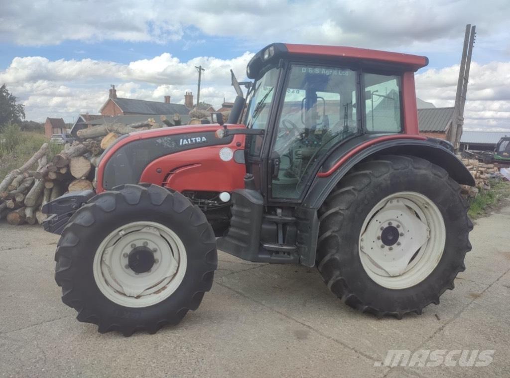 Valtra N 101 الجرارات
