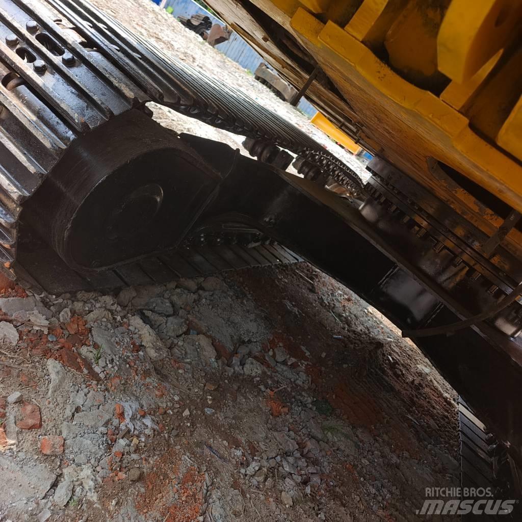 CAT 320 GC حفارات بعجل