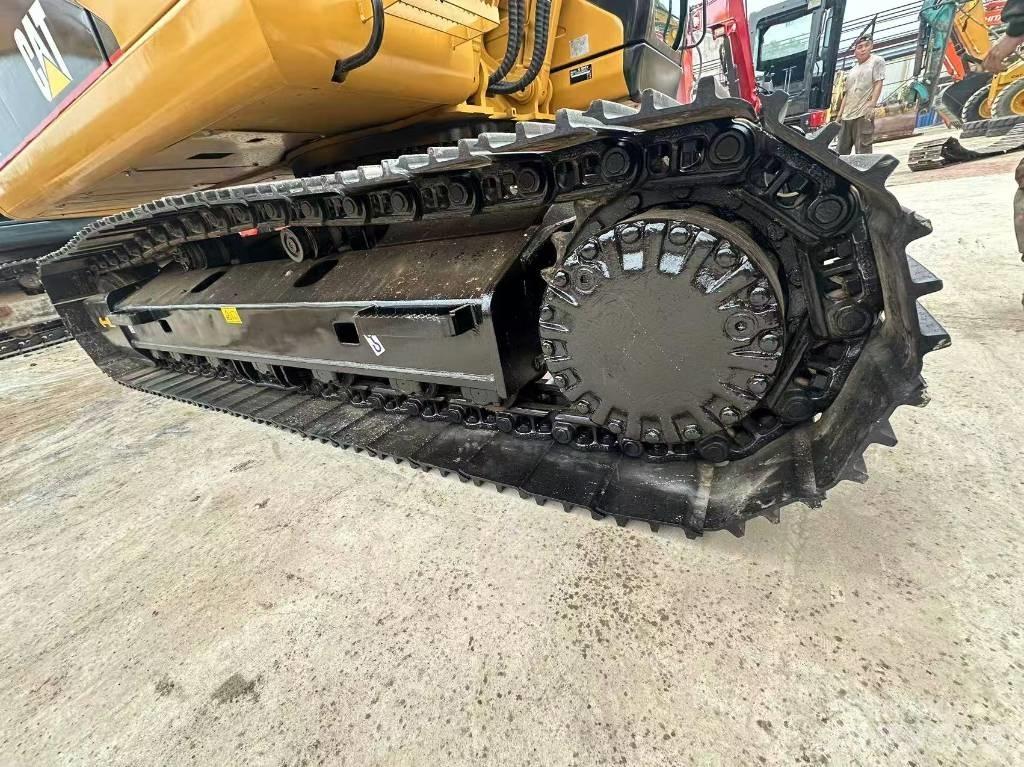 CAT 320 C L حفارات زحافة