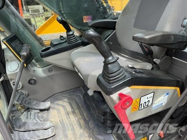 Volvo EC 220 حفارات زحافة