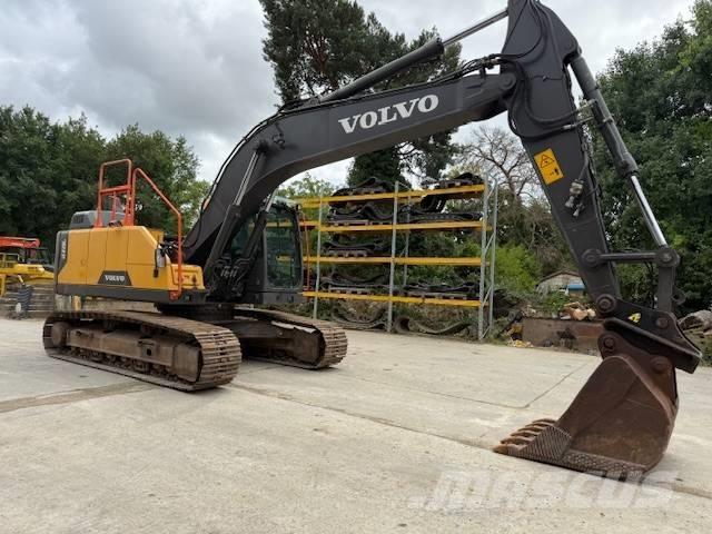 Volvo EC 220 حفارات زحافة