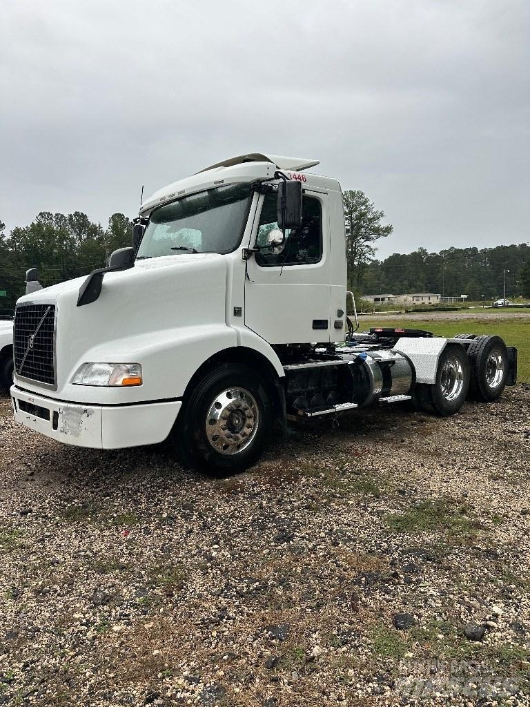 Volvo VNM وحدات الجر