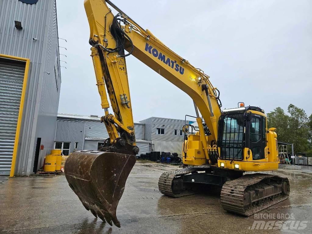 Komatsu PC228USLC-11 حفارات زحافة