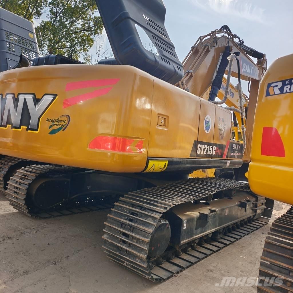 Sany SY 215 C حفارات زحافة