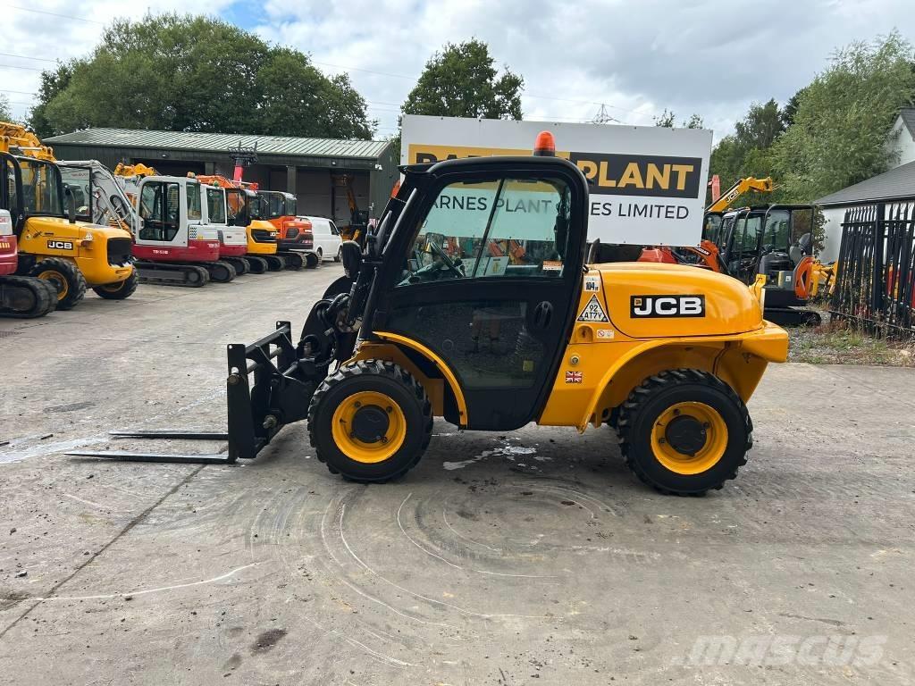 JCB 520-40 مناولات متداخلة