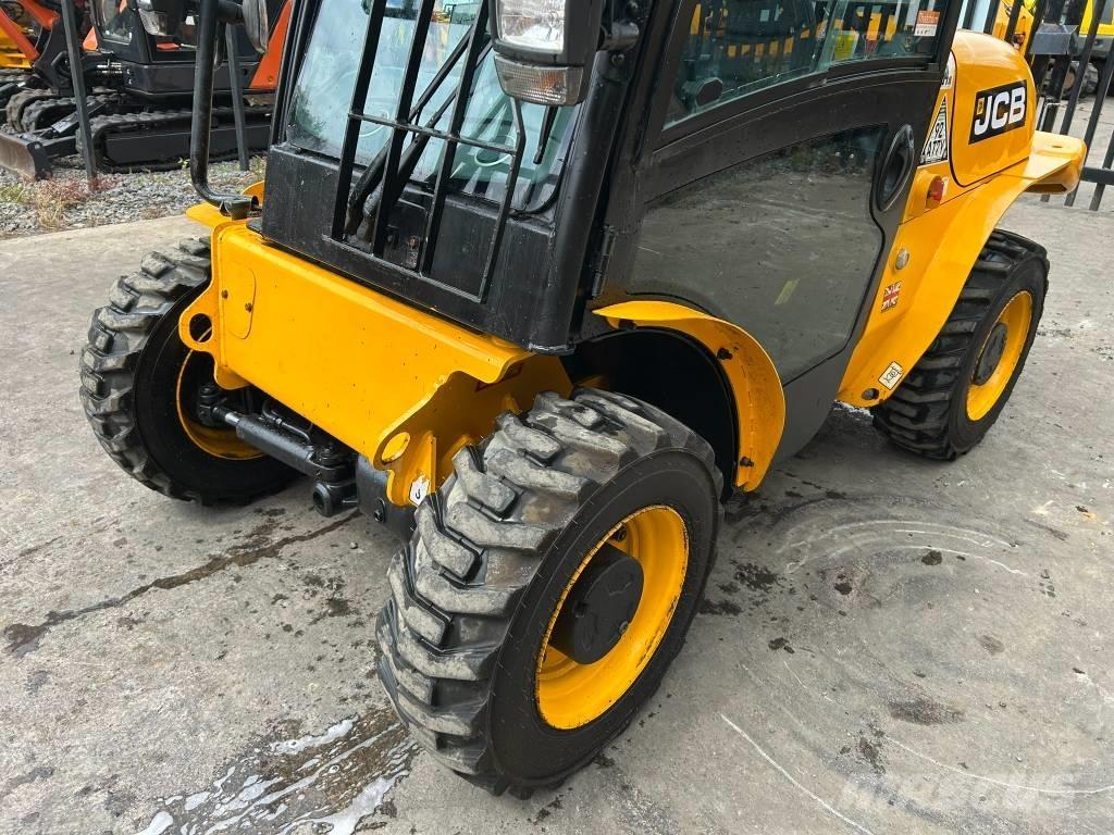 JCB 520-40 مناولات متداخلة