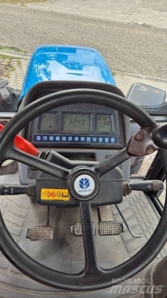 New Holland 8160 RC الجرارات