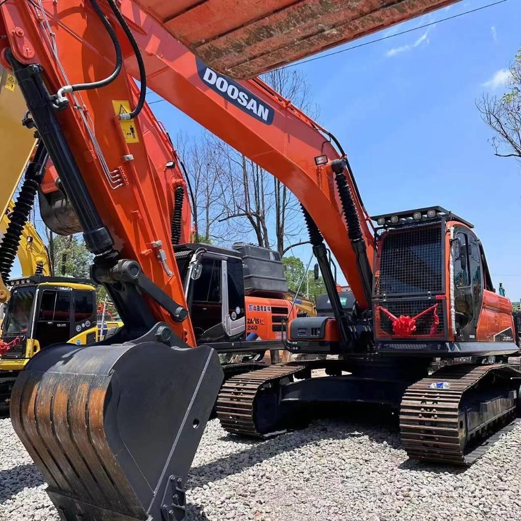 Doosan DX 225 LC حفارات زحافة