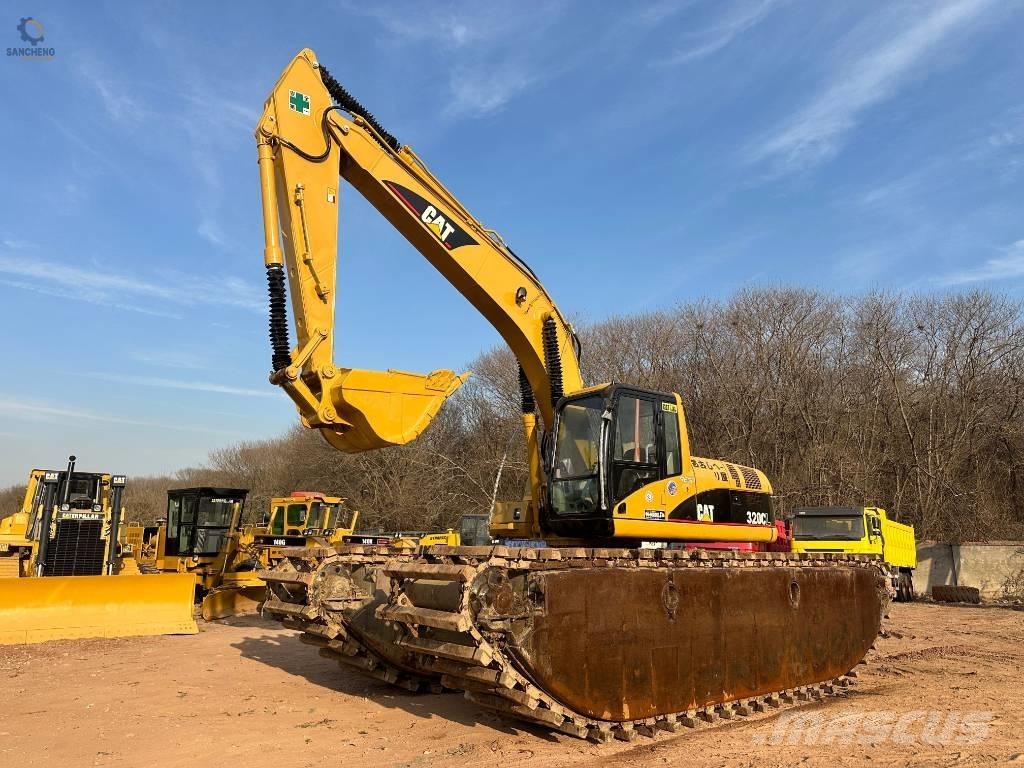 CAT 320 C L الحفارات البرمائية