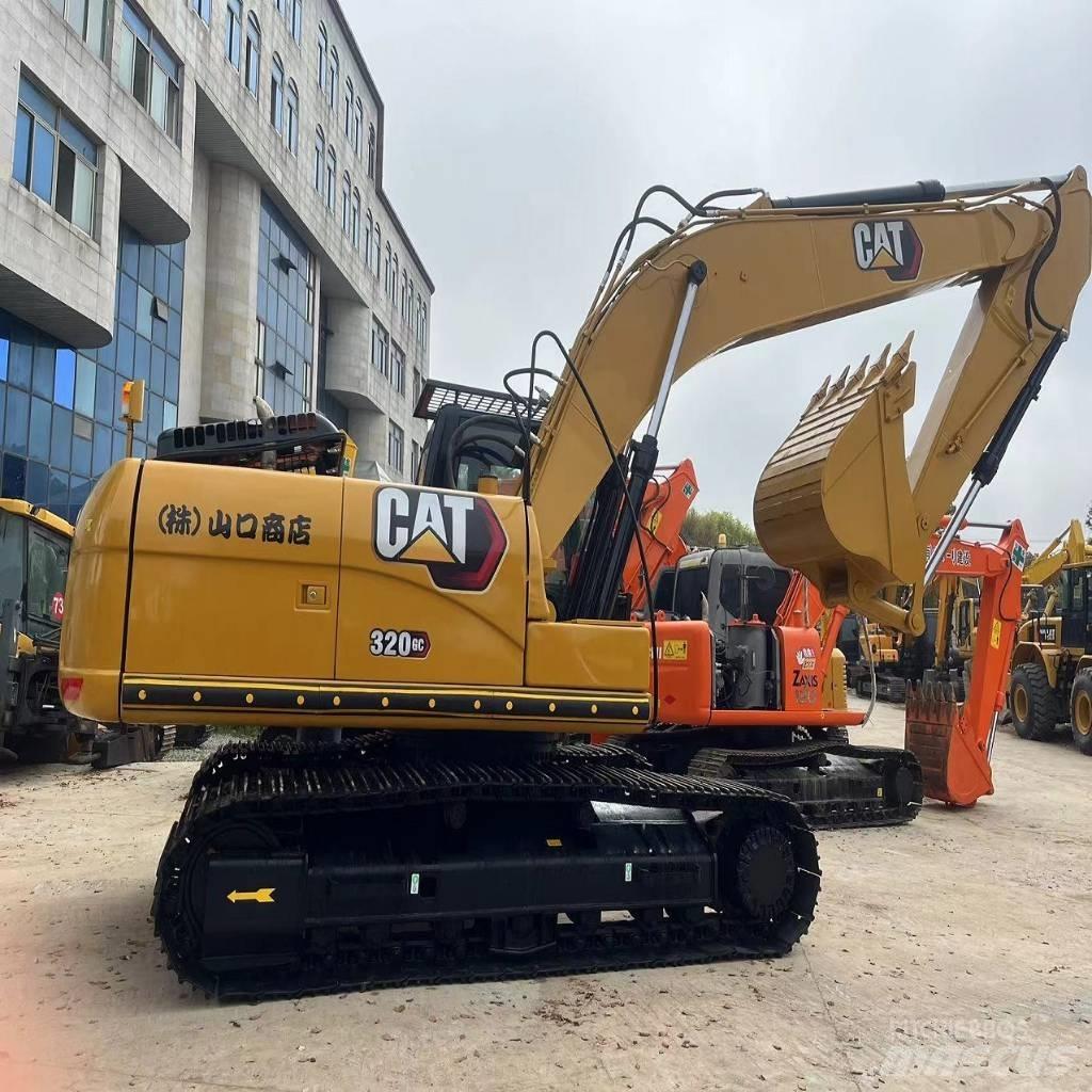 CAT 320 GC حفارات زحافة