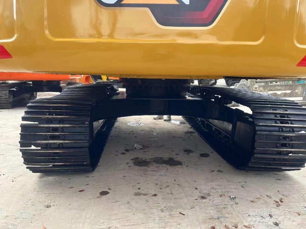 CAT 320 GC حفارات زحافة