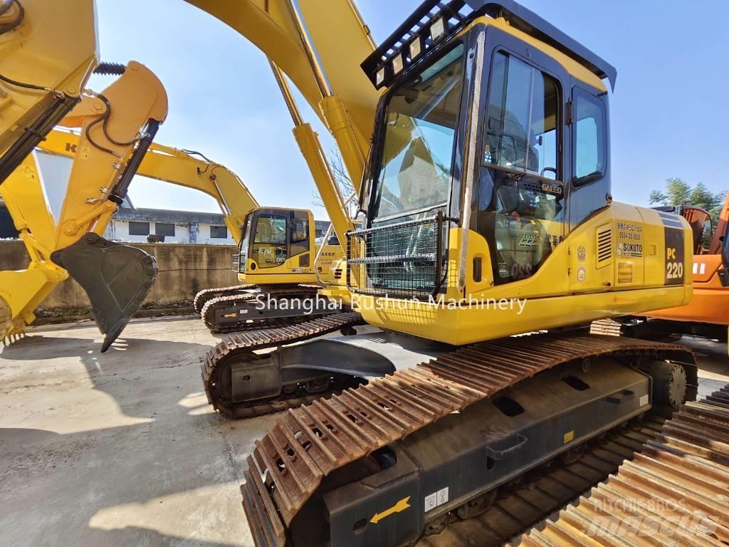 Komatsu PC220-7 حفارات زحافة