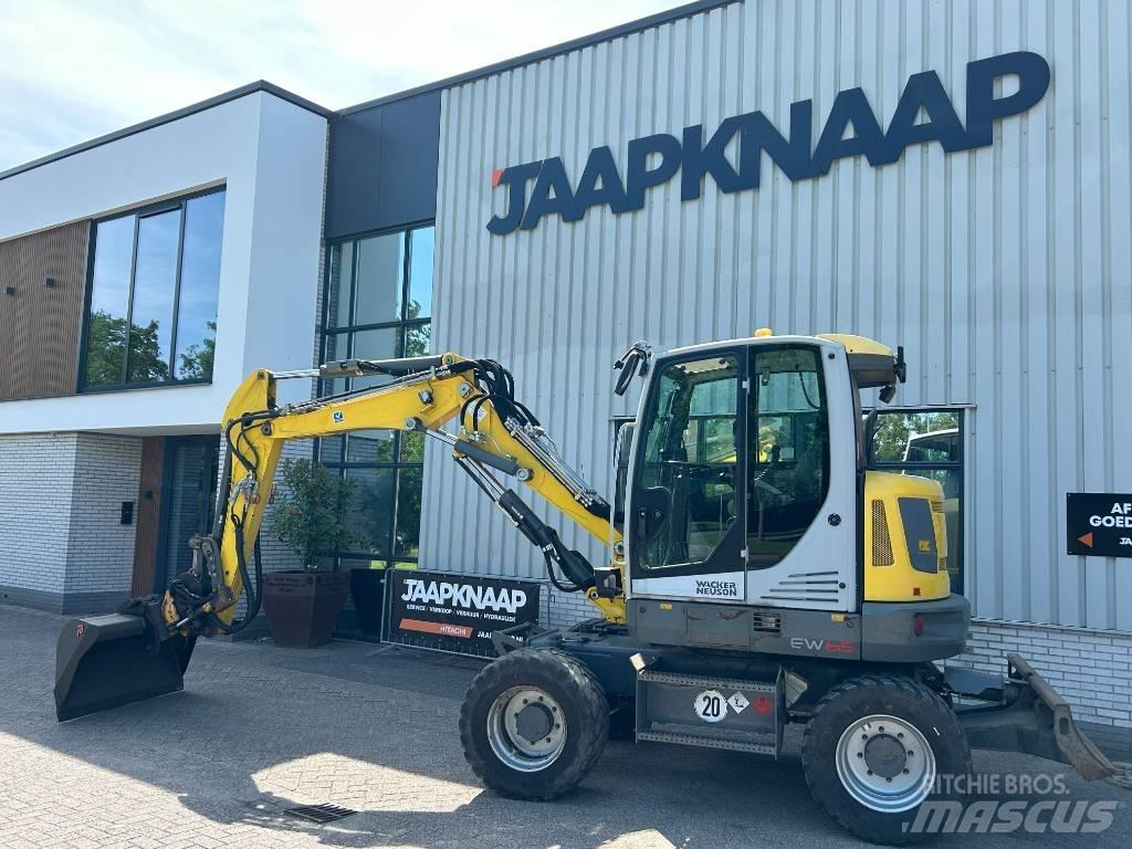 Wacker Neuson EW 65 حفارات بعجل