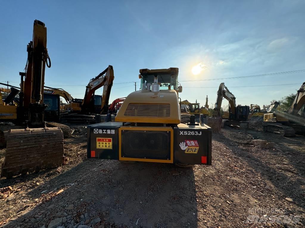 XCMG XS 263 J مداحل أحادية الأسطوانة