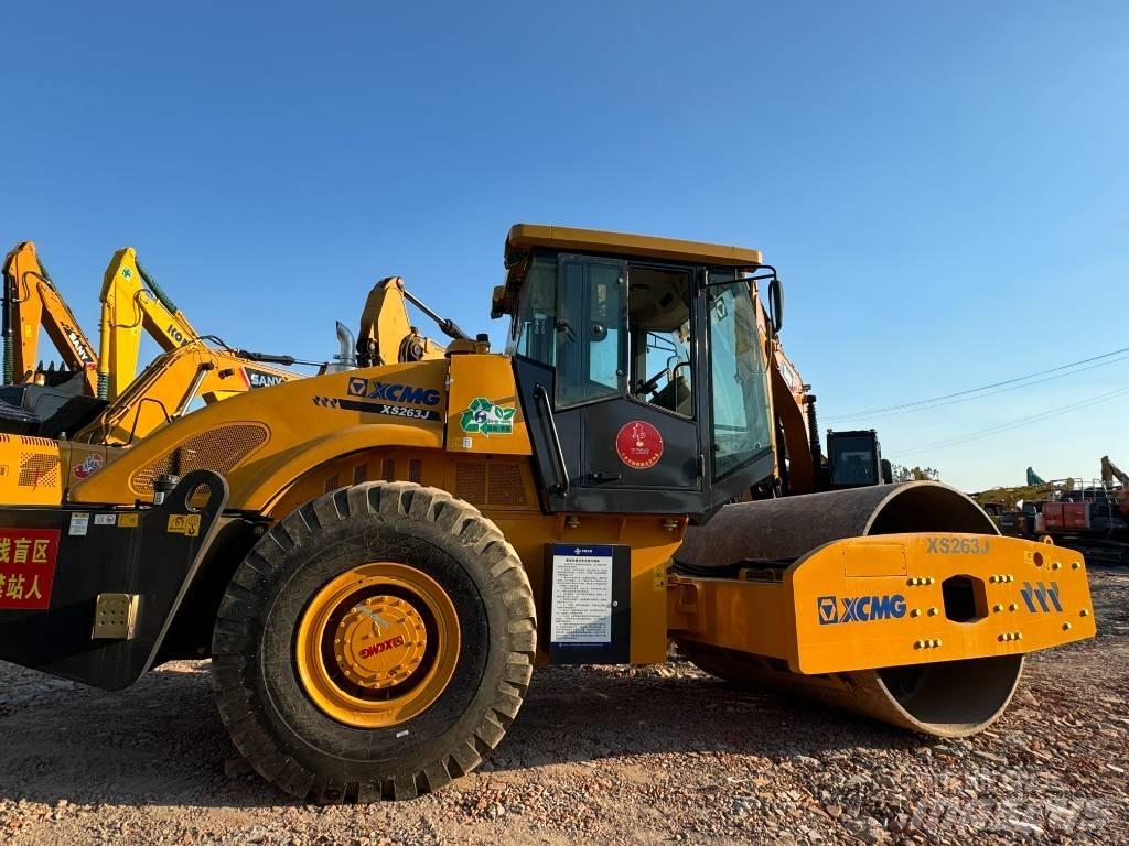XCMG XS 263 J مداحل أحادية الأسطوانة