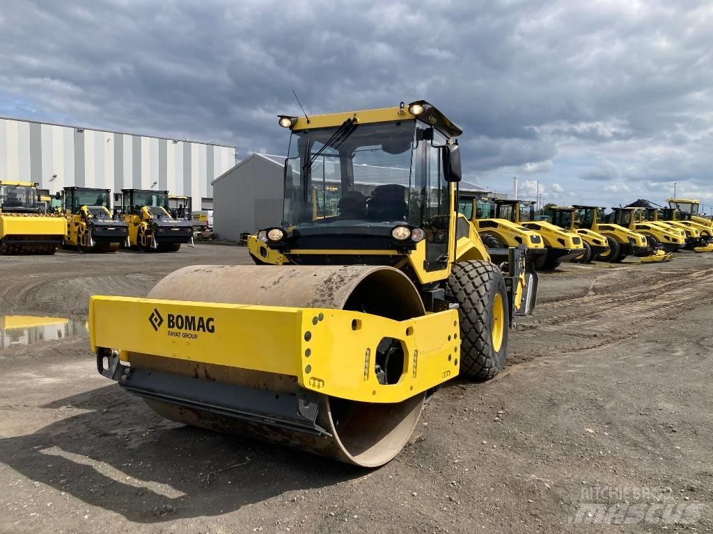 Bomag BW 213 DH-5 ضاغطات التربة