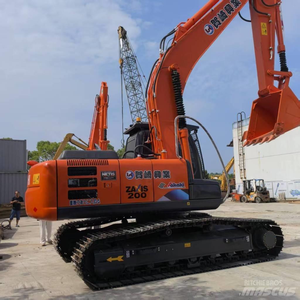  htiachi zx200-3g حفارات وسط 7 طن - 12 طن