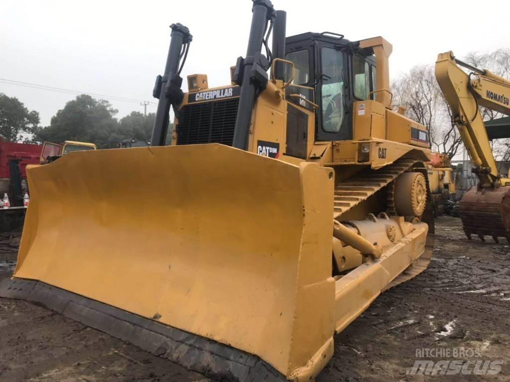 CAT D 8 N بلدوزرات مجنزرة