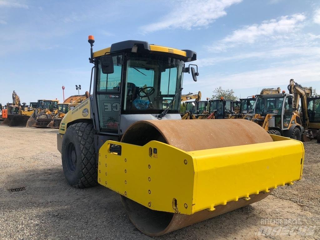 Atlas Copco CA3500 D مداحل أحادية الأسطوانة