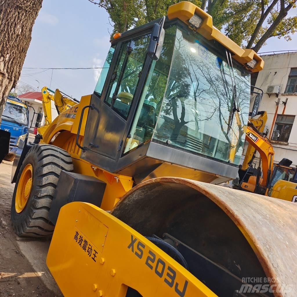 XCMG XS 202 J مداحل أحادية الأسطوانة