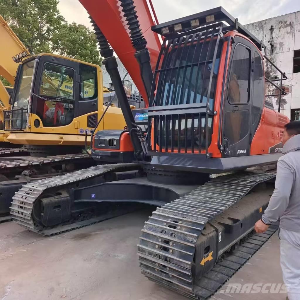 Doosan DX 300 LC حفارات زحافة