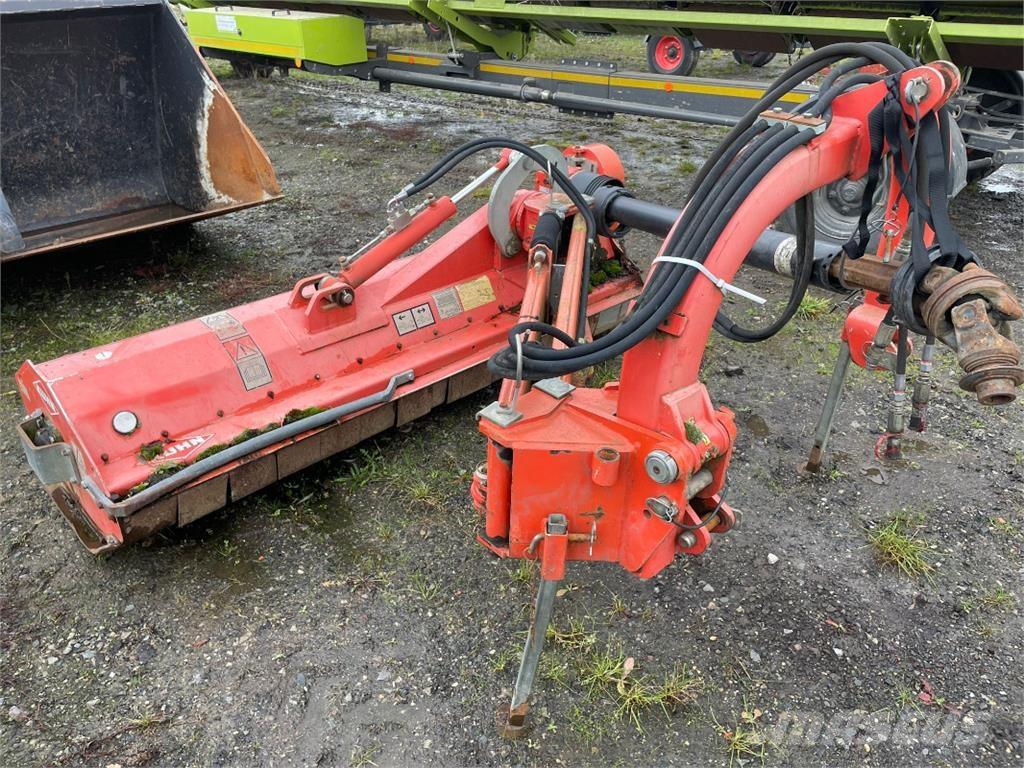 Kuhn TB 211 معدات أخرى لحصاد العلف