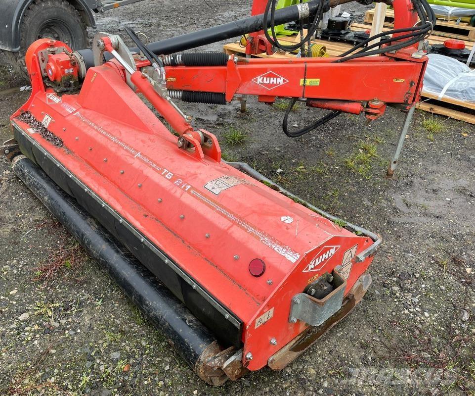 Kuhn TB 211 معدات أخرى لحصاد العلف