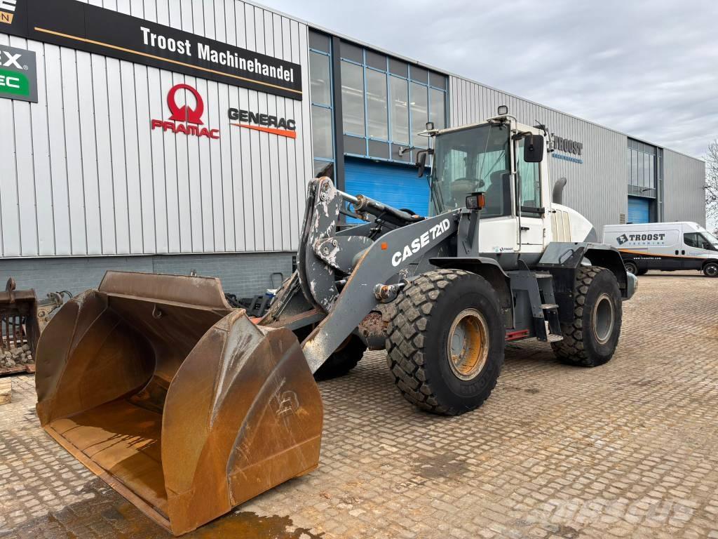 CASE 721 D لوادر بعجل