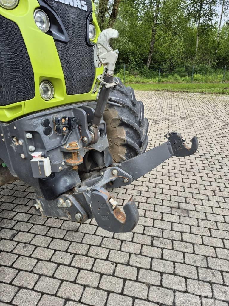 CLAAS Axion 850 الجرارات