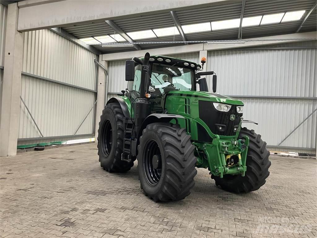 John Deere 6250R الجرارات