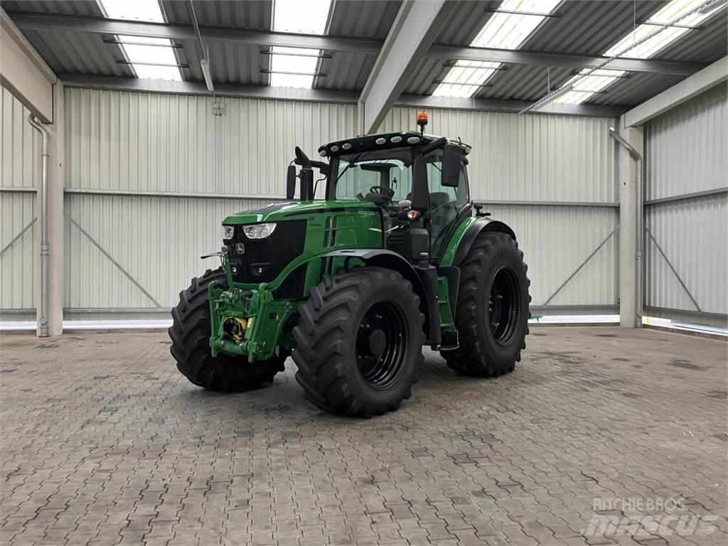John Deere 6250R الجرارات