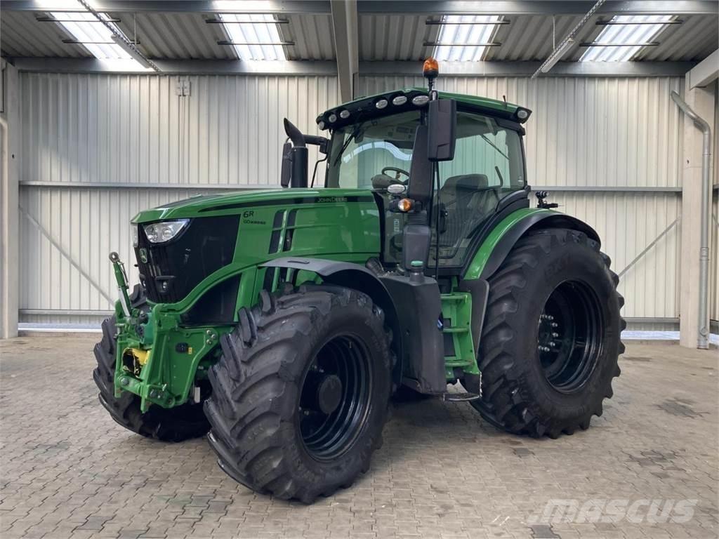 John Deere 6250R الجرارات