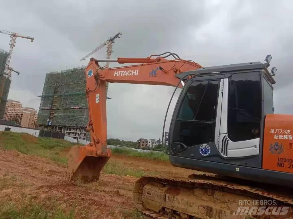 Hitachi zx200 حفارات زحافة