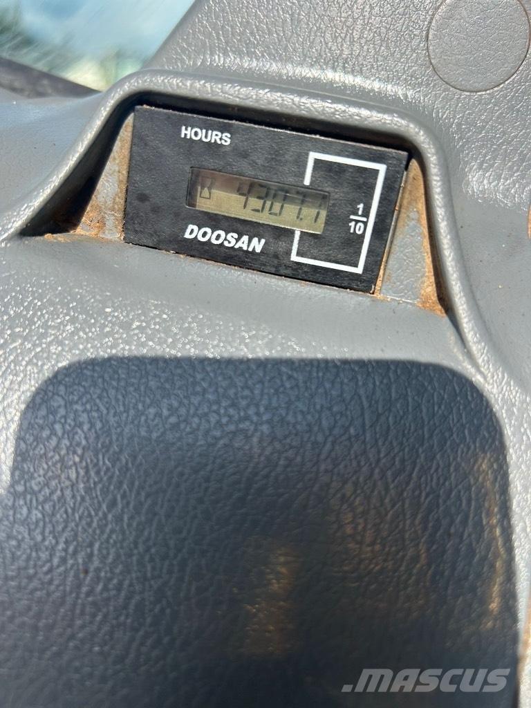 Doosan DX140 LC-7 حفارات زحافة
