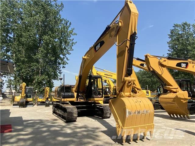 CAT 320D حفارات زحافة
