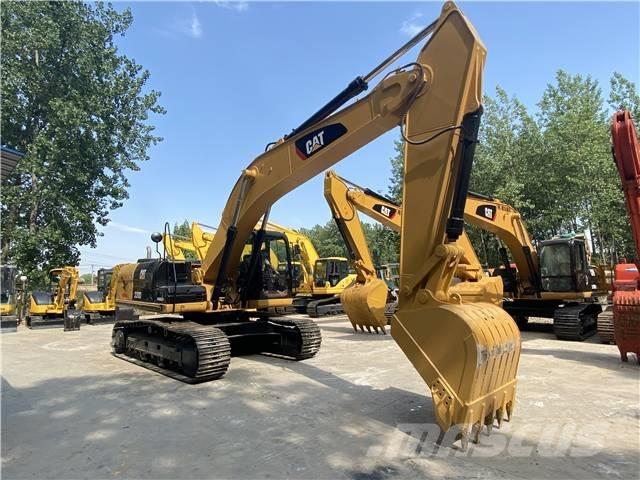 CAT 320D حفارات زحافة