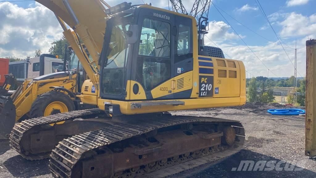 Komatsu PC210 LCi‑10 حفارات زحافة