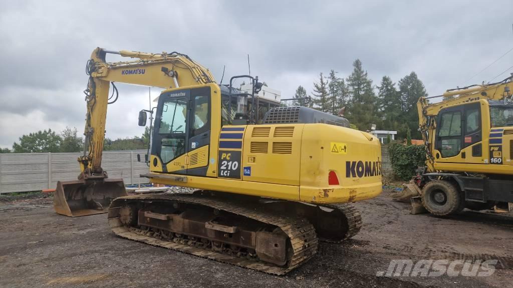 Komatsu PC210 LCi‑10 حفارات زحافة