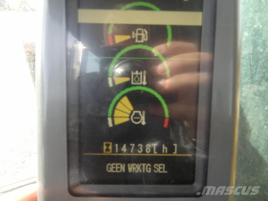 CAT 329 D L حفارات زحافة