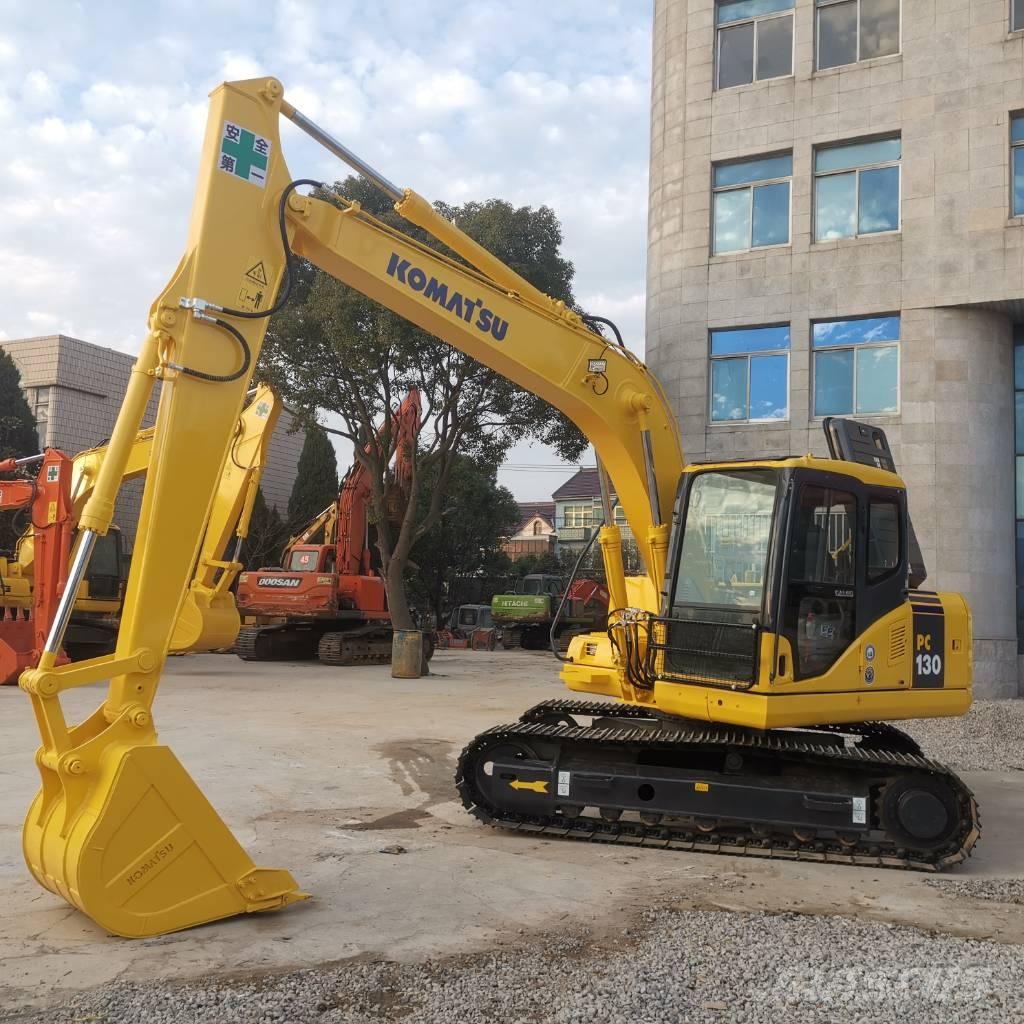 Komatsu PC 130 حفارات زحافة