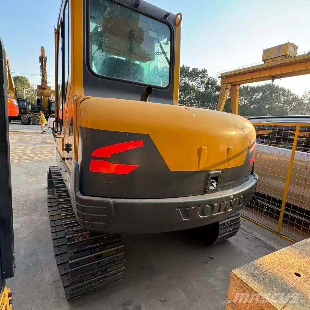 Volvo EC55 D حفارات زحافة