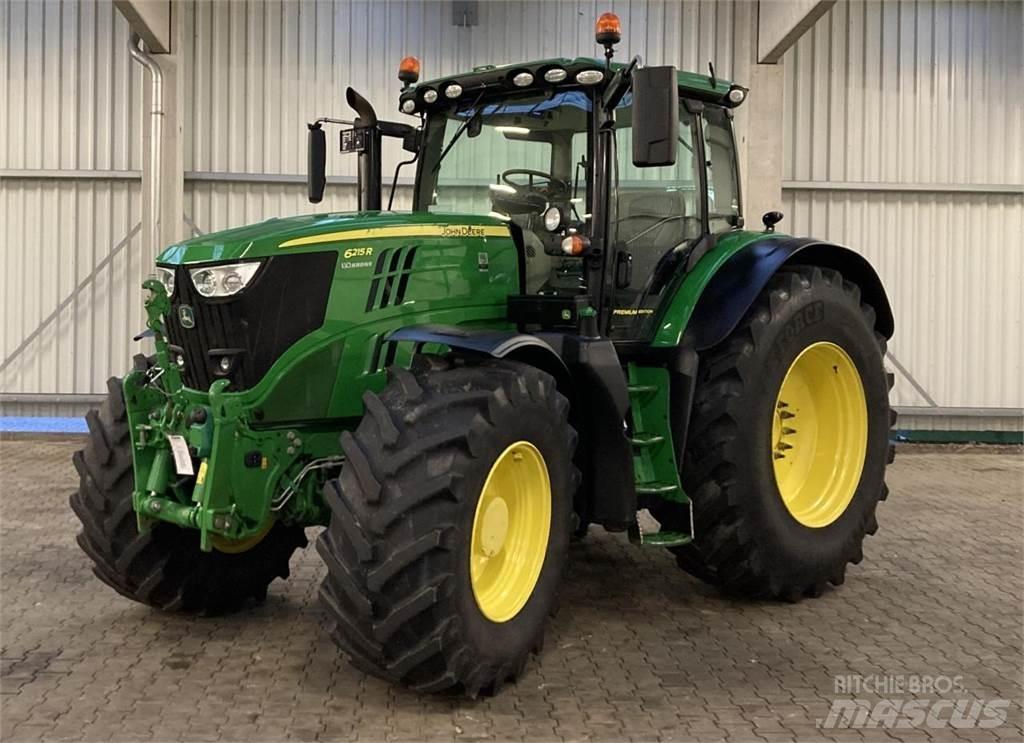 John Deere 6215R الجرارات