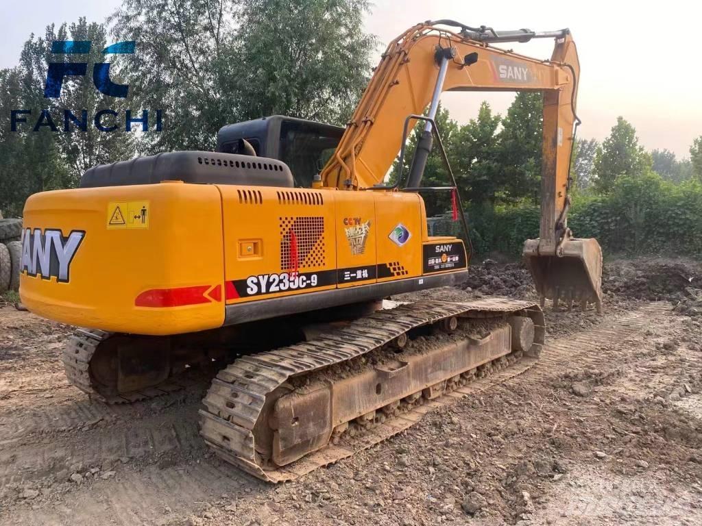 Sany SY 235 H حفارات وسط 7 طن - 12 طن